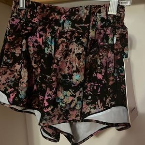Lululemon rare hotty hot shorts! NWT!!